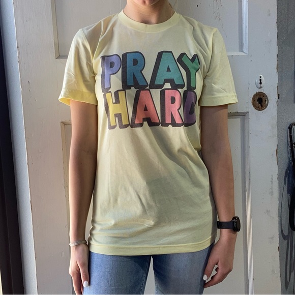Pray Hard Graphic Tee New Christian Faith - Picture 2 of 7